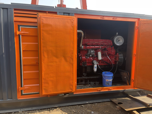 历下哪些因素会影响 200KW 柴油发电机的燃油消耗率？