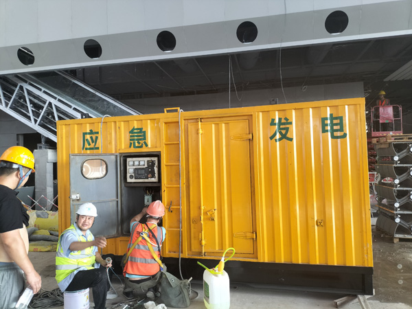 历下怎样判断空气滤清器是否需要更换？